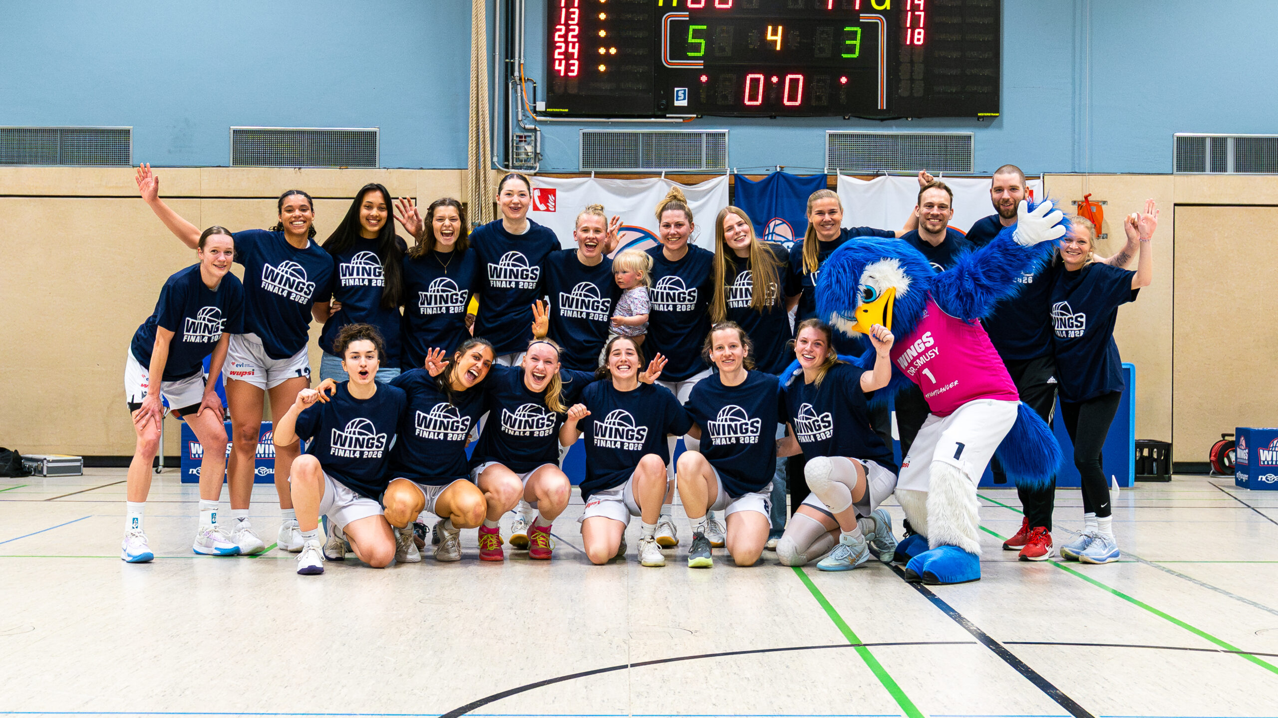 WINGS fliegen souverän ins FINAL4